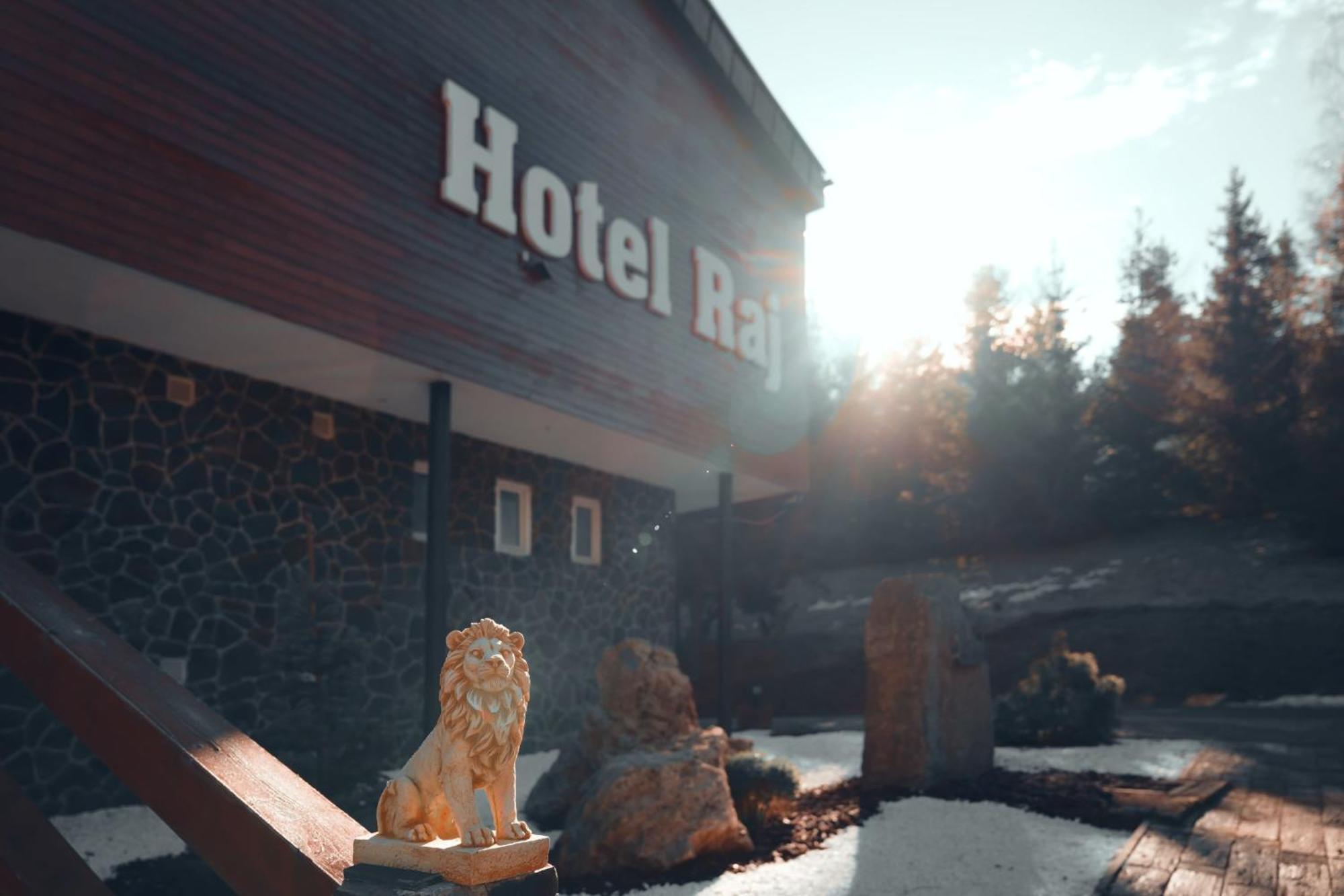Hotel Raj Dedinky Buitenkant foto
