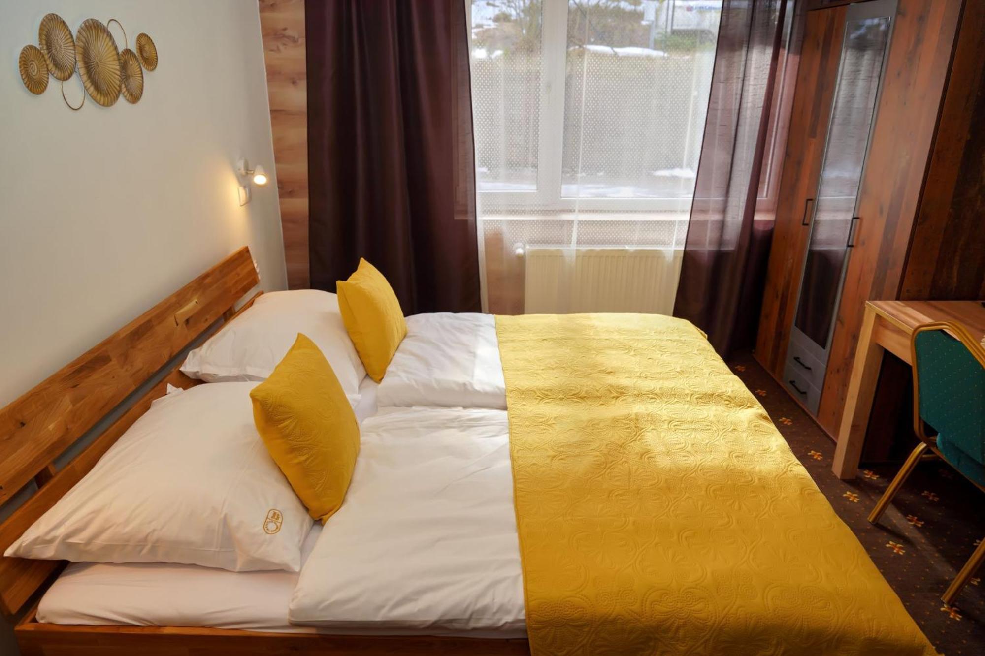 Hotel Raj Dedinky Buitenkant foto