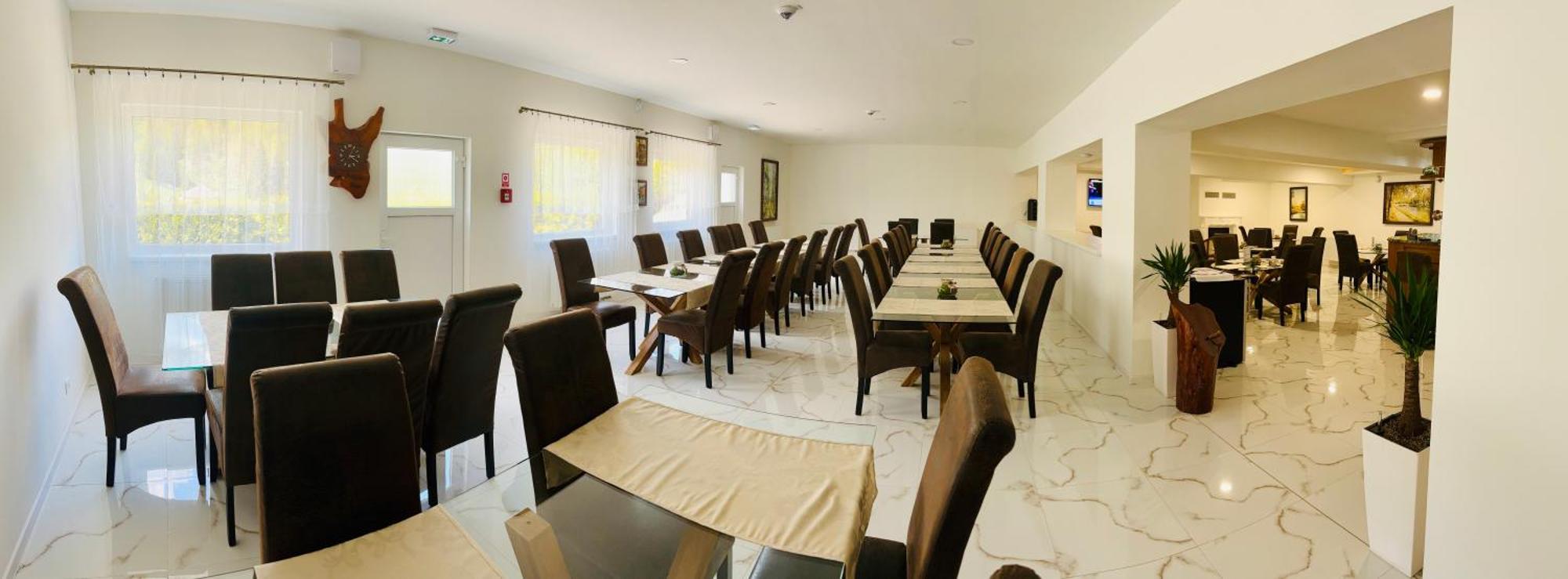 Hotel Raj Dedinky Buitenkant foto