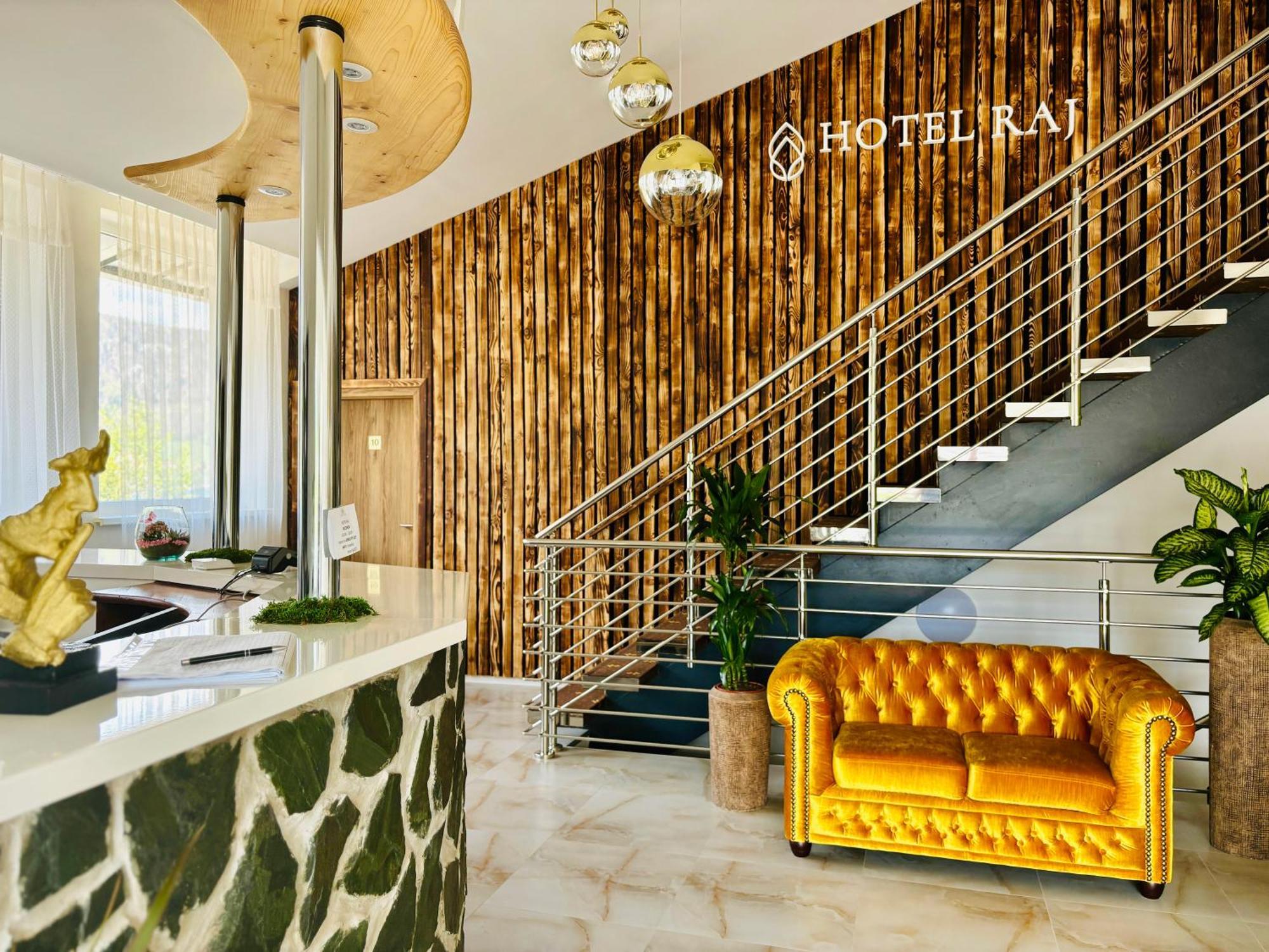 Hotel Raj Dedinky Buitenkant foto